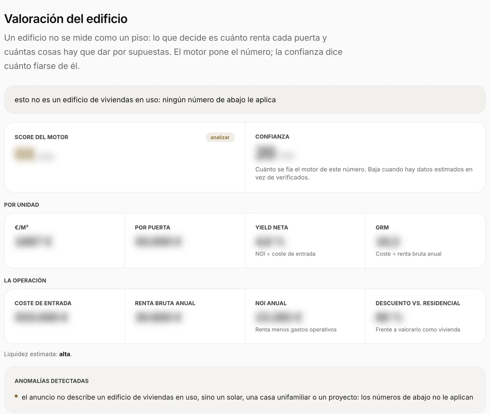 Sección Valoración del edificio con el score del motor, la confianza, y las métricas por unidad.